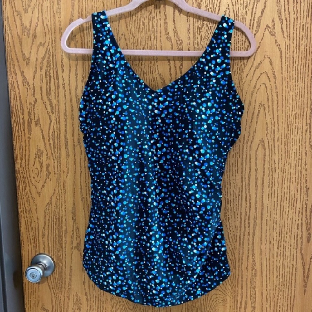 New Sarong Skirted Front One Piece
Swimsuits For All Plus Size 16 Bubble Print - Picture 2 of 4